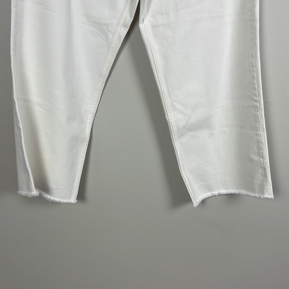 Vineyard Vines High Rise Crop Jeans. Size 31. - Picture 3 of 9